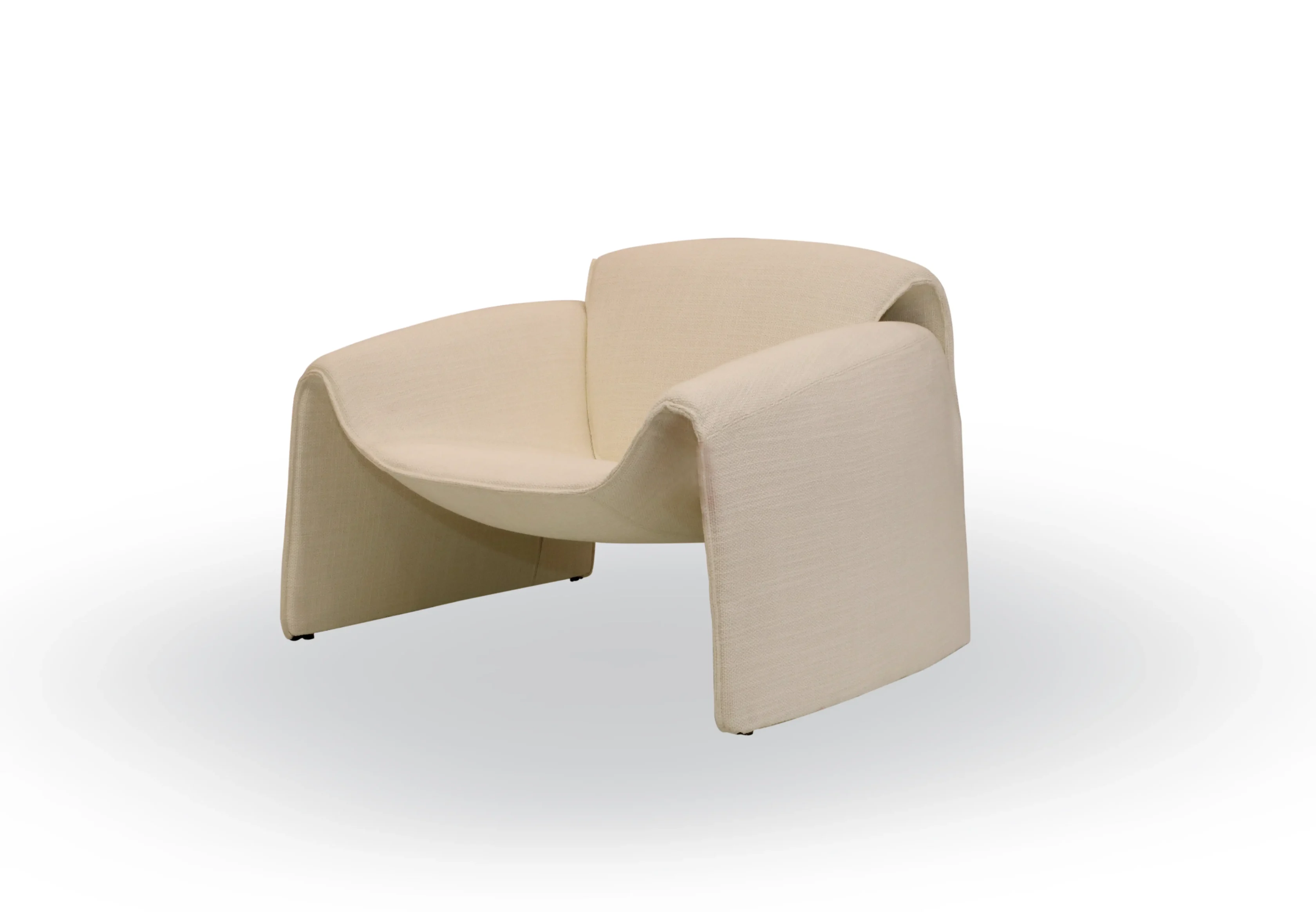 sculptural lounge chair Qatar